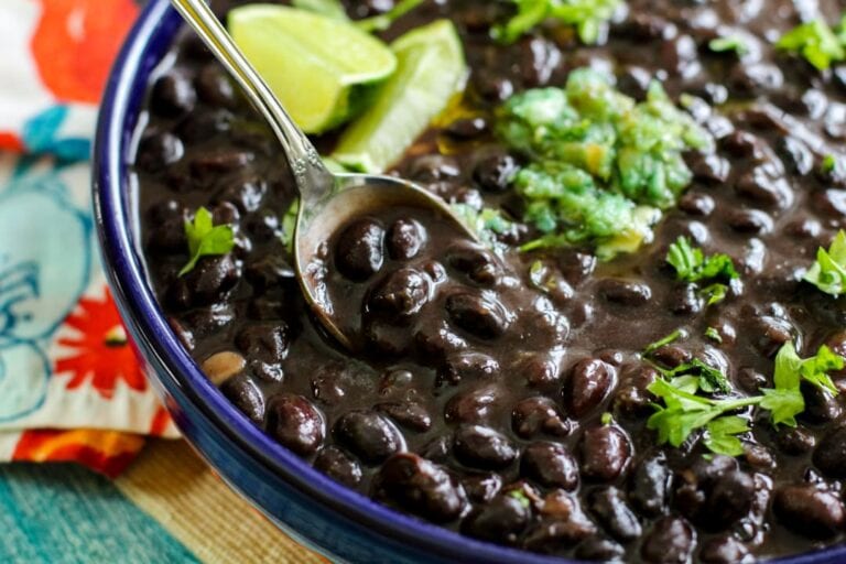 Instant Pot Cuban Black Beans Recipe | Latina Mom Meals