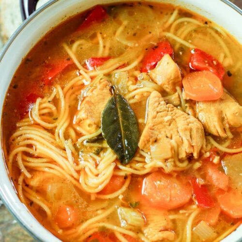 Puerto Rican sopa de fideo (Chicken Noodle Soup) | Latina Mom Meals